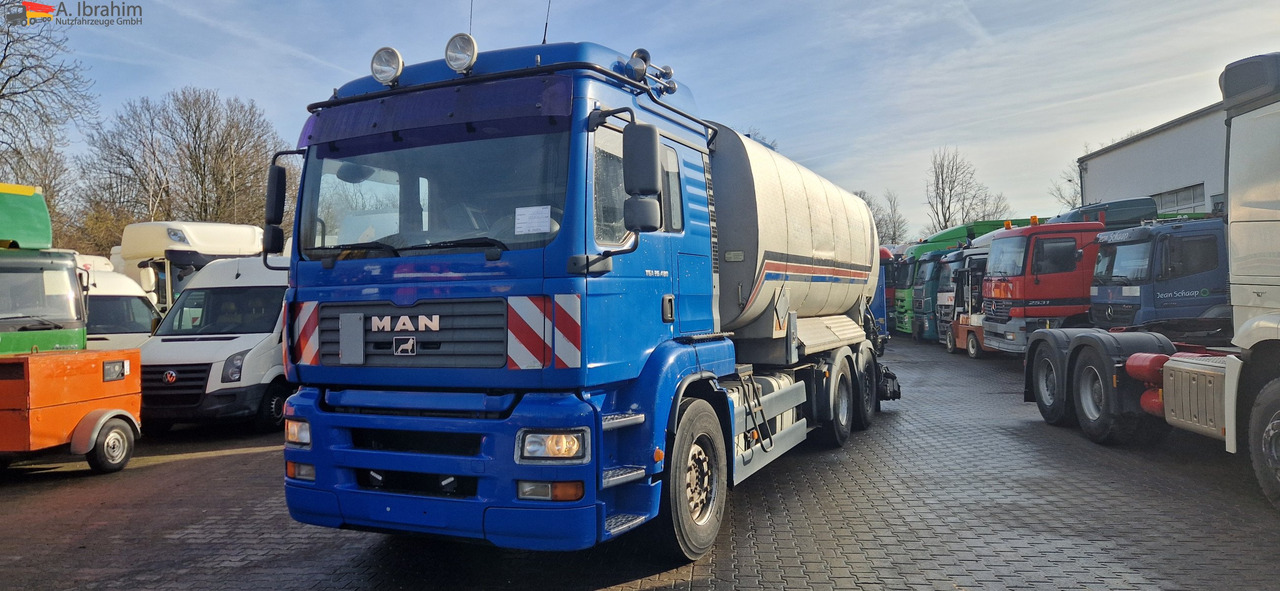 MAN TGA Asphaltspritze Schäfer 20 000 Liters - Cisternové vozidlo: obrázek 1 MAN TGA Asphaltspritze Schäfer 20 000 Liters - Cisternové vozidlo: obrázek 1