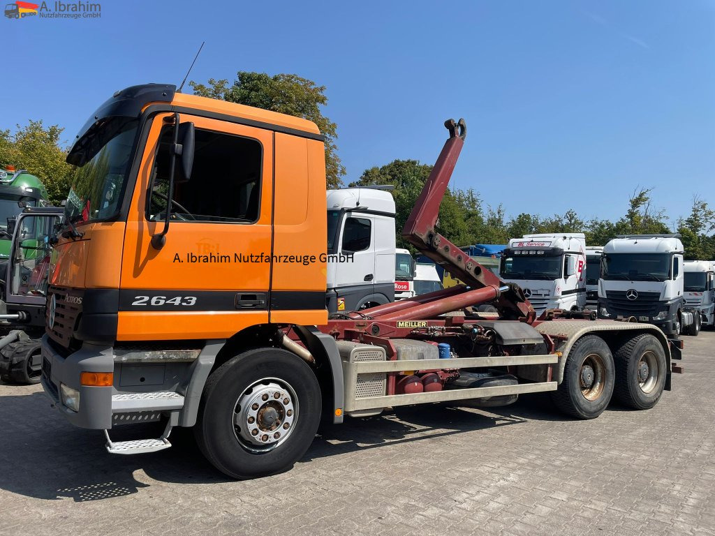 Mercedes-Benz 2643 6x4 | Blatt Luft | Meiller Abrollkipper | Gut Zustand - Hákový nosič kontejnerů: obrázek 1 Mercedes-Benz 2643 6x4 | Blatt Luft | Meiller Abrollkipper | Gut Zustand - Hákový nosič kontejnerů: obrázek 1