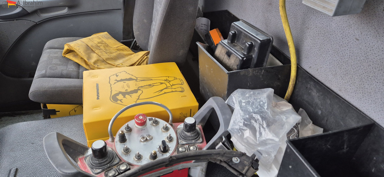 Mercedes-Benz 3241 PM 21-3 Liebherr 7 cbm PUMI Putzmeister Liebherr - Autodomíchávač s čerpadlem: obrázek 3 Mercedes-Benz 3241 PM 21-3 Liebherr 7 cbm PUMI Putzmeister Liebherr - Autodomíchávač s čerpadlem: obrázek 3