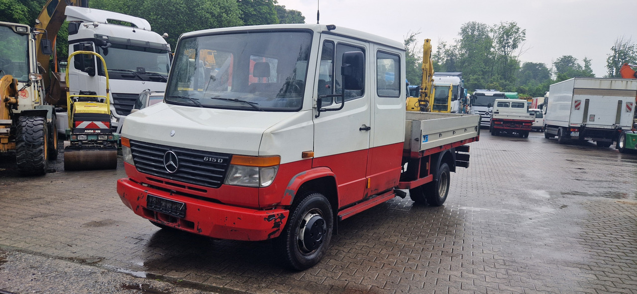Mercedes-Benz 615D Doka Pritsche, Zustand gut - Dodávka valník, Dodávka s dvojitou kabinou: obrázek 1 Mercedes-Benz 615D Doka Pritsche, Zustand gut - Dodávka valník, Dodávka s dvojitou kabinou: obrázek 1