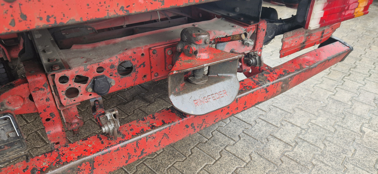 Mercedes-Benz 615D Doka Pritsche, Zustand gut - Dodávka valník, Dodávka s dvojitou kabinou: obrázek 4 Mercedes-Benz 615D Doka Pritsche, Zustand gut - Dodávka valník, Dodávka s dvojitou kabinou: obrázek 4