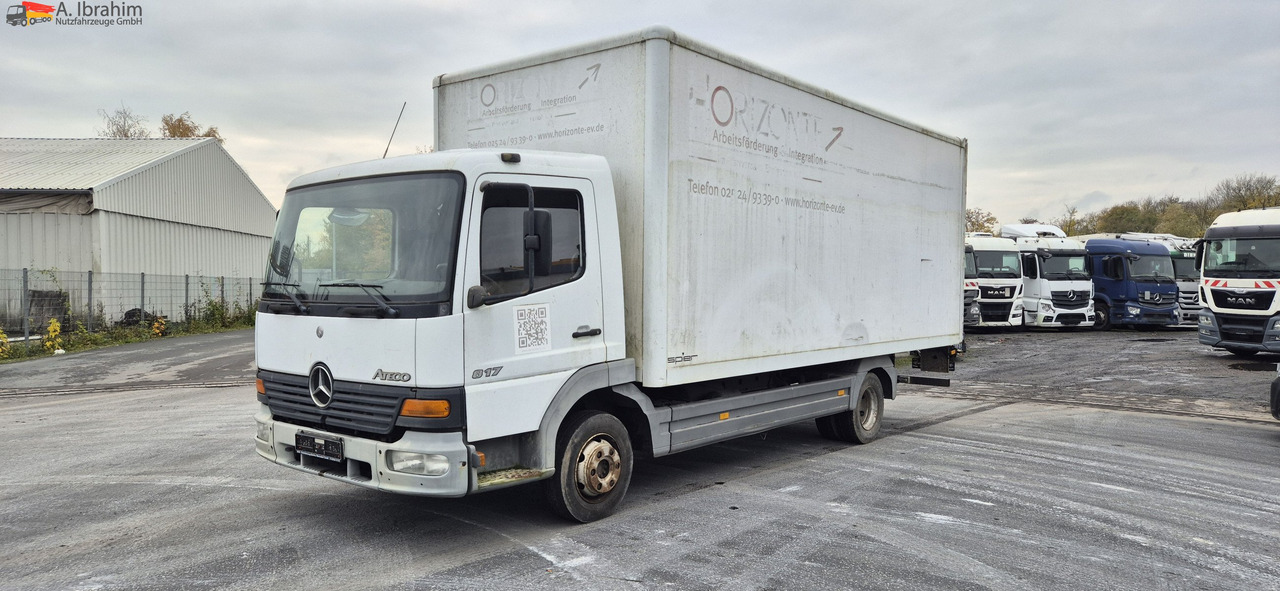 Mercedes-Benz 817 Möbelkoffer - Dodávka skřín: obrázek 1 Mercedes-Benz 817 Möbelkoffer - Dodávka skřín: obrázek 1