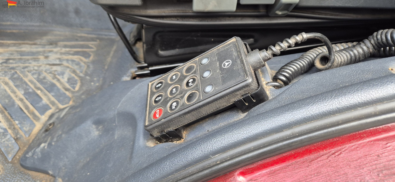 Mercedes-Benz 823 LBW | Radstand 4900 mm | 7.2 m Pritsche Klima | 3 Pedals - Plachtová dodávka: obrázek 5 Mercedes-Benz 823 LBW | Radstand 4900 mm | 7.2 m Pritsche Klima | 3 Pedals - Plachtová dodávka: obrázek 5