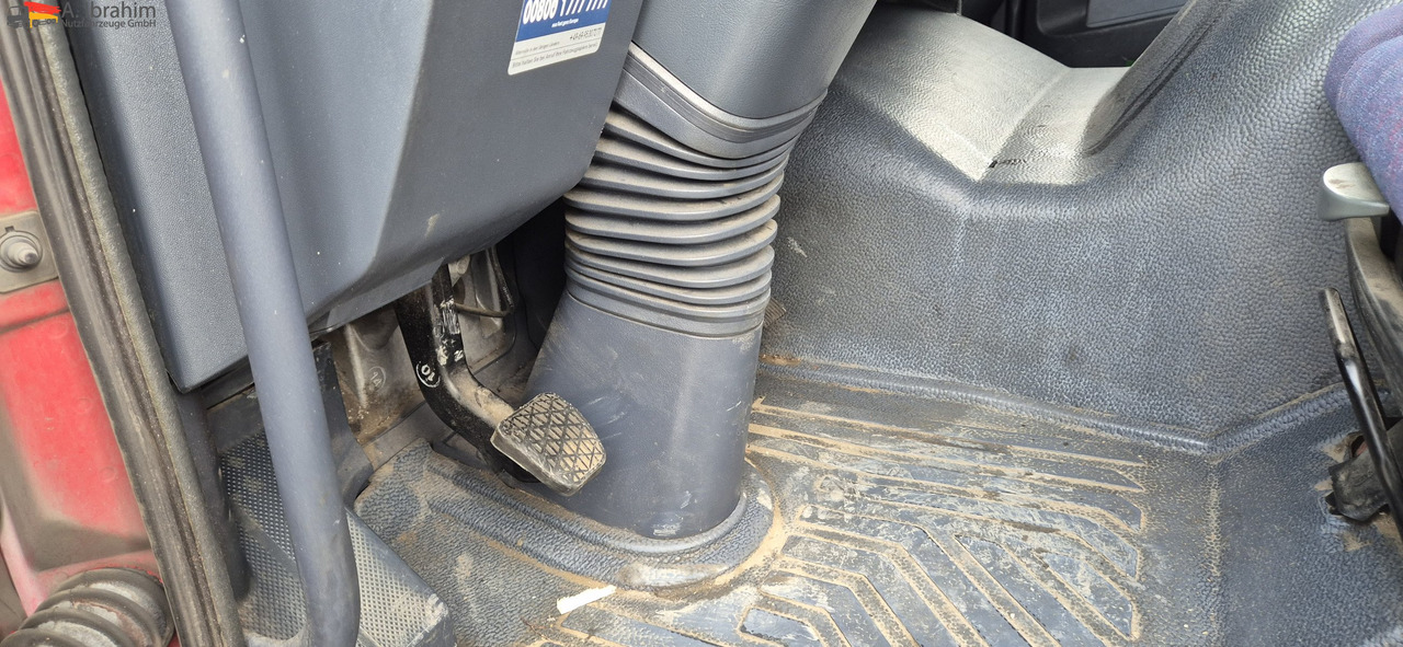 Mercedes-Benz Atego 823 LBW | Radstand 4900 mm | 7.2 m Pritsche Klima | 3 Pedals - Plachtová dodávka: obrázek 4 Mercedes-Benz Atego 823 LBW | Radstand 4900 mm | 7.2 m Pritsche Klima | 3 Pedals - Plachtová dodávka: obrázek 4