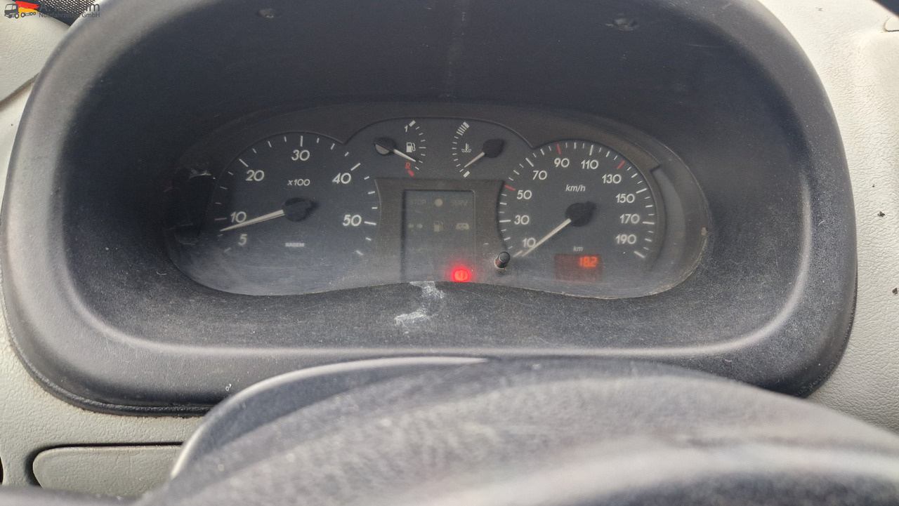 Renault 52AF, zwillingsbereift 2.8 nicht neu, aber läuft, - Furgon: obrázek 2 Renault 52AF, zwillingsbereift 2.8 nicht neu, aber läuft, - Furgon: obrázek 2