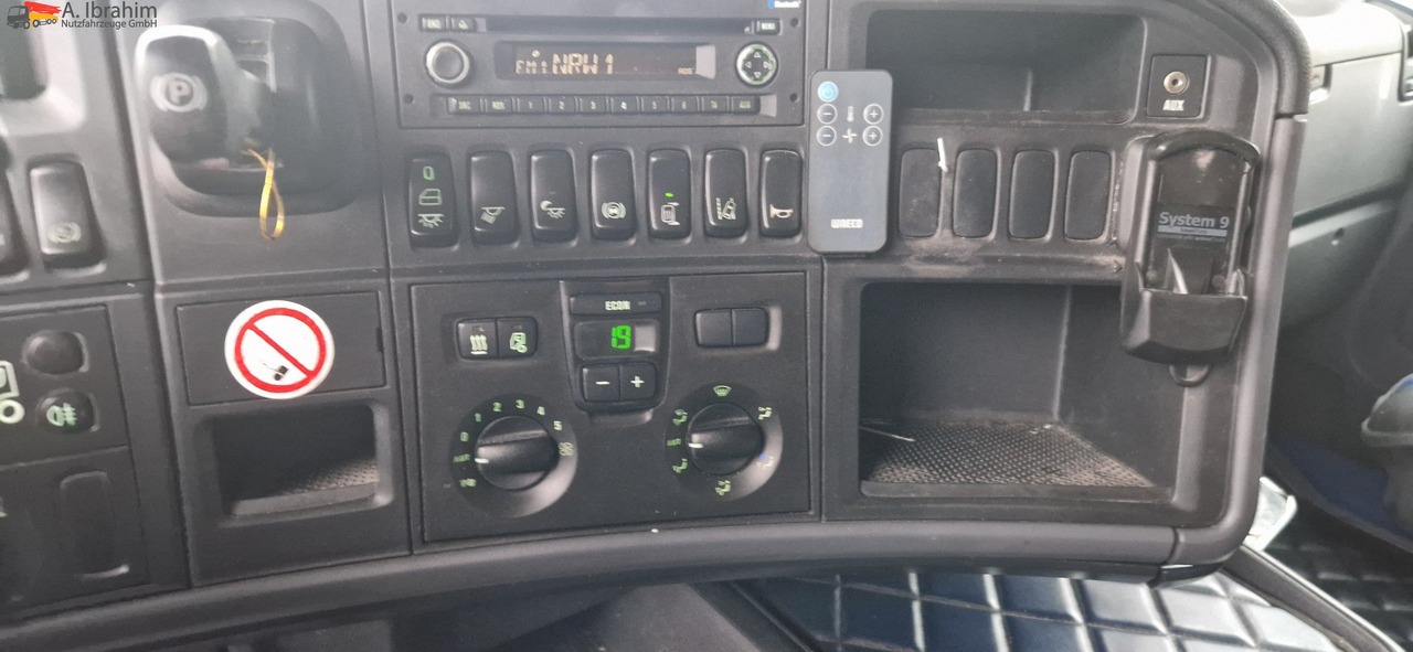 Scania R410 Retarder, Klima, Standklima Top Zustand!! - Plachtový nákladní auto: obrázek 3 Scania R410 Retarder, Klima, Standklima Top Zustand!! - Plachtový nákladní auto: obrázek 3