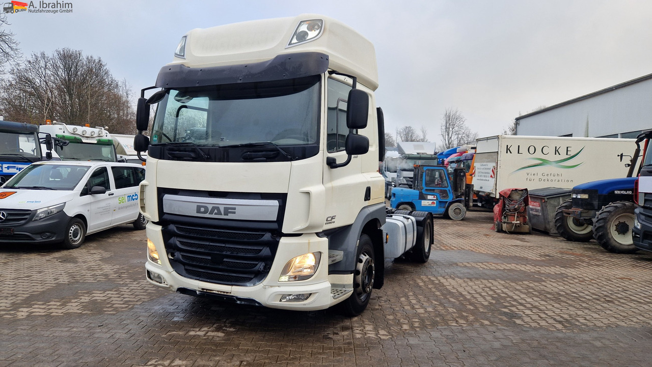 Daf CF 440 Hochdach deutsches Fahrzeug, fehlerfrei im Display - Tahač: obrázek 1 Daf CF 440 Hochdach deutsches Fahrzeug, fehlerfrei im Display - Tahač: obrázek 1