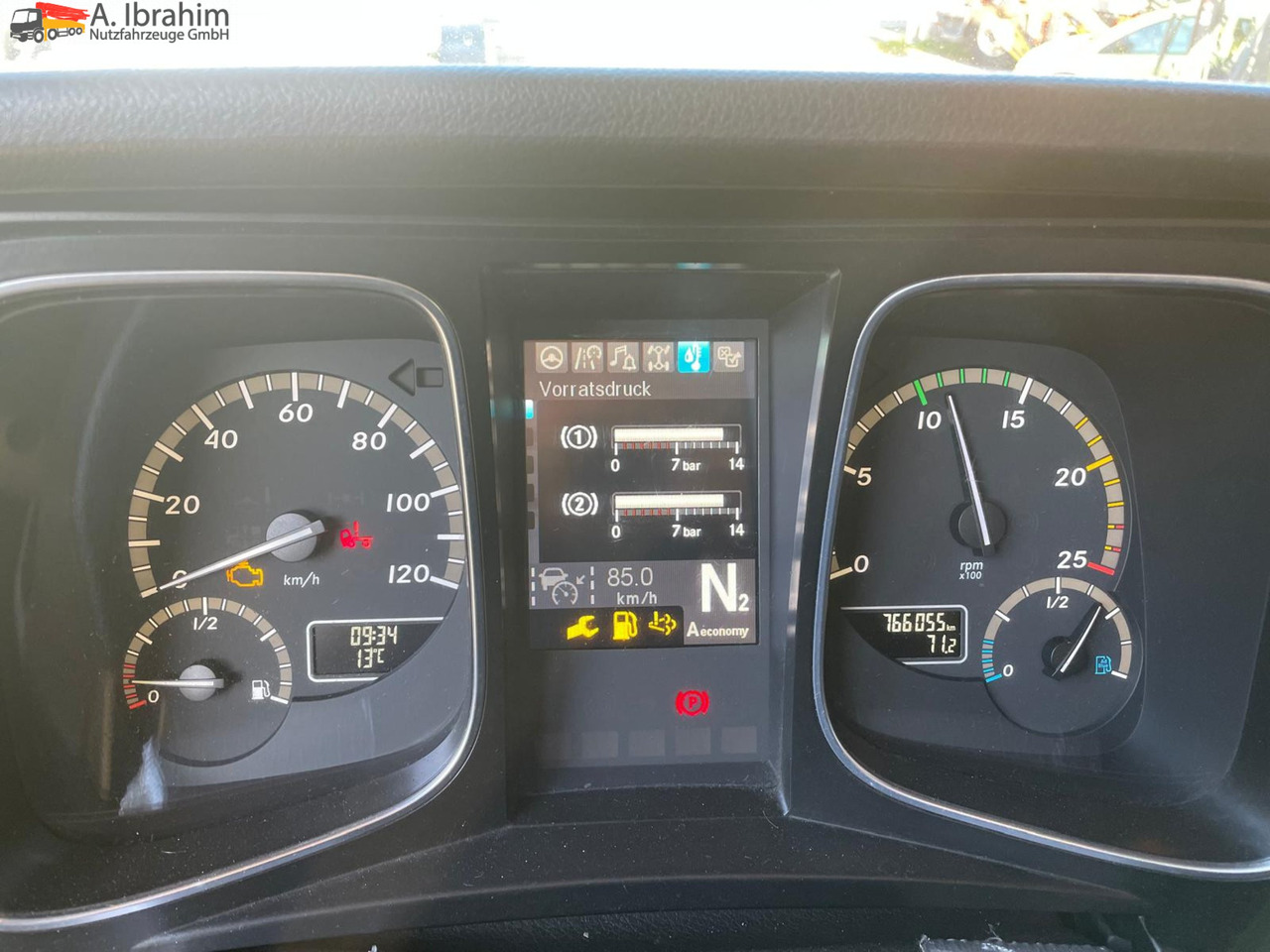 Mercedes-Benz 1842 LS Retarder Klima, Zustand gut, fehlerfrei deutsches Fahrzeug - Tahač: obrázek 2 Mercedes-Benz 1842 LS Retarder Klima, Zustand gut, fehlerfrei deutsches Fahrzeug - Tahač: obrázek 2