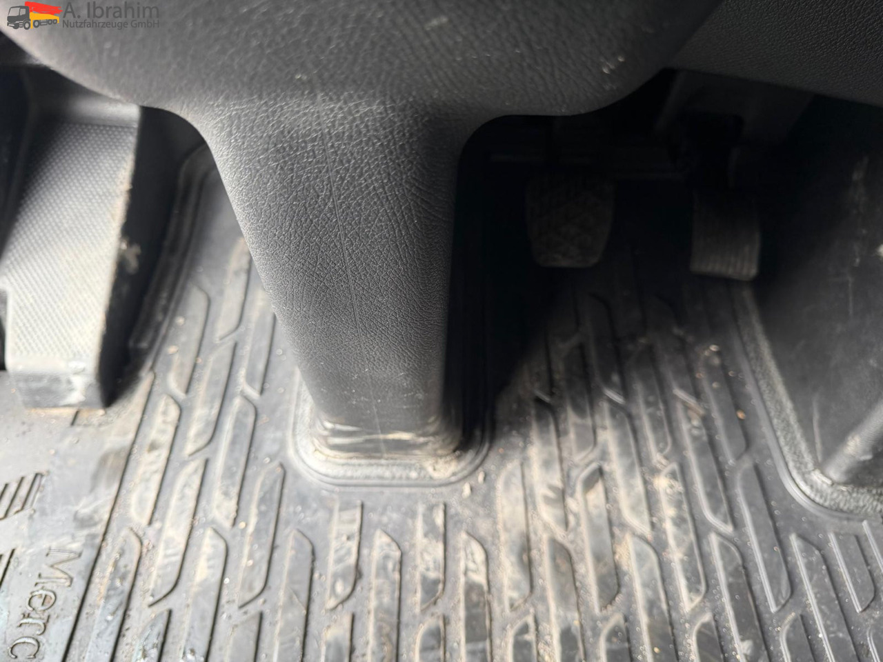 Mercedes-Benz 1842LS Retarder | 4x2 | Klima | Mega - Tahač: obrázek 3 Mercedes-Benz 1842LS Retarder | 4x2 | Klima | Mega - Tahač: obrázek 3