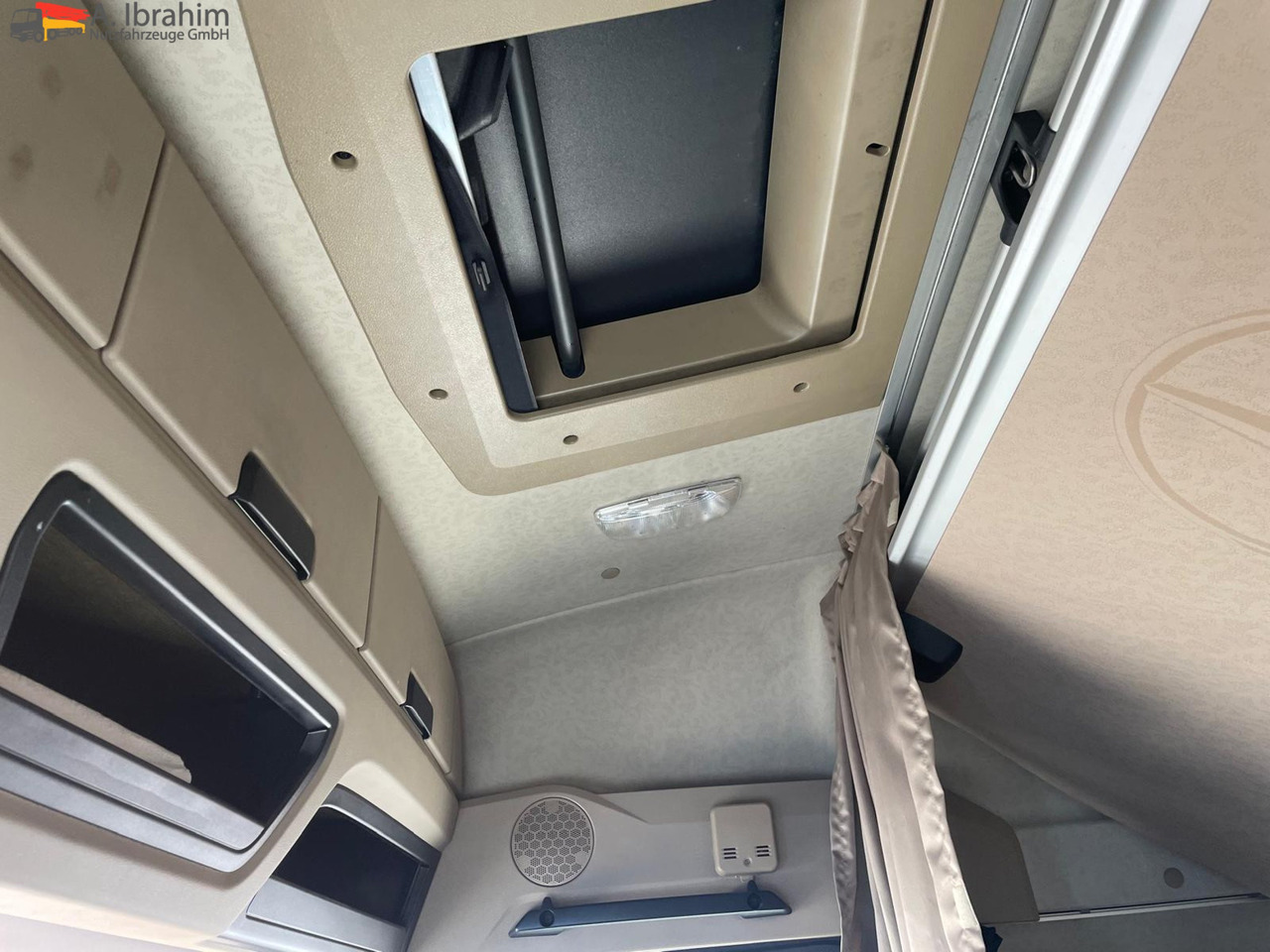 Mercedes-Benz 1845 Kipphydraulik, Retarder, Kompressor 4x2 - Tahač: obrázek 5 Mercedes-Benz 1845 Kipphydraulik, Retarder, Kompressor 4x2 - Tahač: obrázek 5