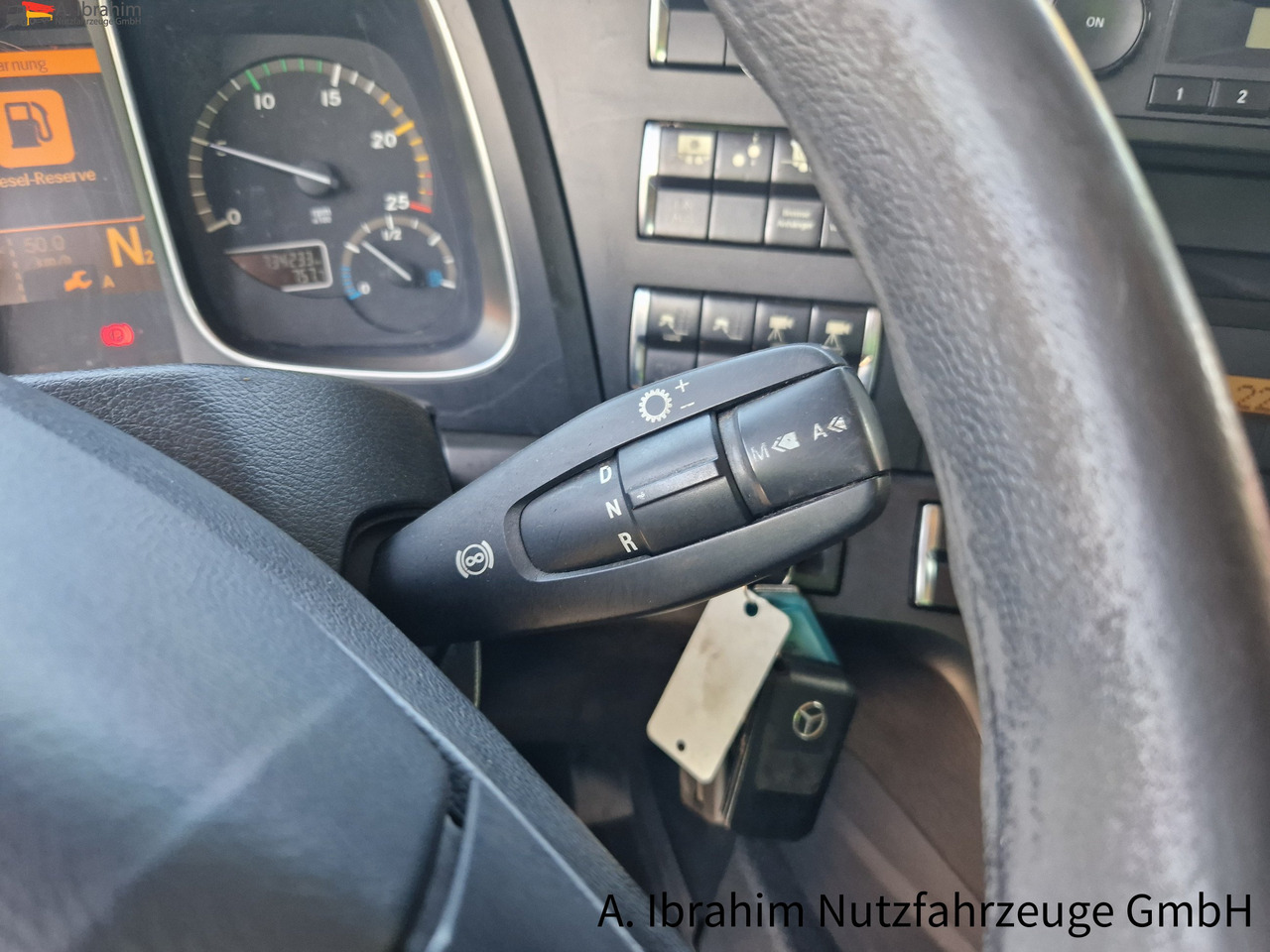 Mercedes-Benz 1845 Retarder, Klima, Navi Schneeketten, Euro 5 - Tahač: obrázek 4 Mercedes-Benz 1845 Retarder, Klima, Navi Schneeketten, Euro 5 - Tahač: obrázek 4