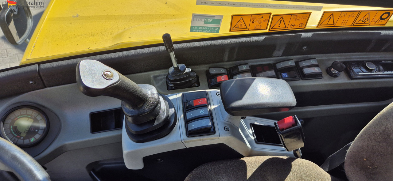 Wacker Neuson 6503 E05-07 schnellwechsler mit Oilquick | VERSTELLAUSLEGER | Klima | 2 Löffel - Kolesové rýpadlo: obrázek 5 Wacker Neuson 6503 E05-07 schnellwechsler mit Oilquick | VERSTELLAUSLEGER | Klima | 2 Löffel - Kolesové rýpadlo: obrázek 5
