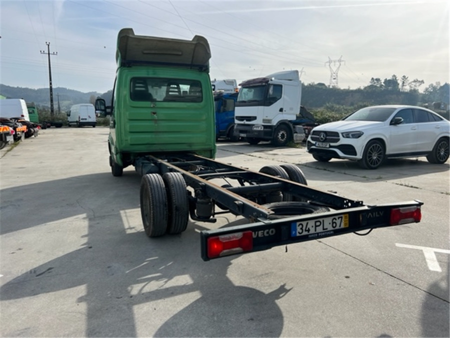 Iveco 35C17 - Dodávka: obrázek 4 Iveco 35C17 - Dodávka: obrázek 4