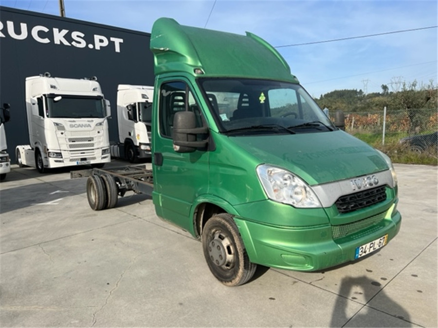 Iveco 35C17 - Dodávka: obrázek 2 Iveco 35C17 - Dodávka: obrázek 2