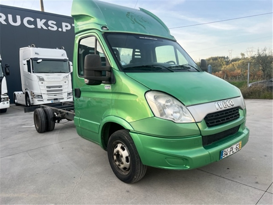 Iveco 35C17 - Dodávka: obrázek 2 Iveco 35C17 - Dodávka: obrázek 2