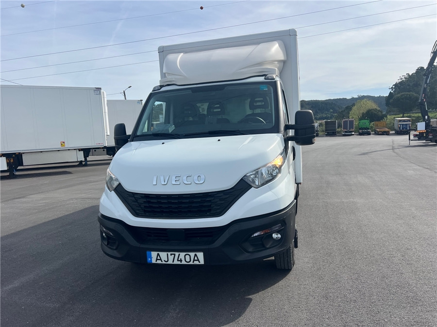 Iveco 35C16 - Dodávka skřín: obrázek 2 Iveco 35C16 - Dodávka skřín: obrázek 2