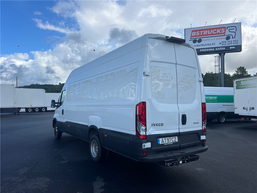 Iveco 35C16 - Furgon: obrázek 4 Iveco 35C16 - Furgon: obrázek 4