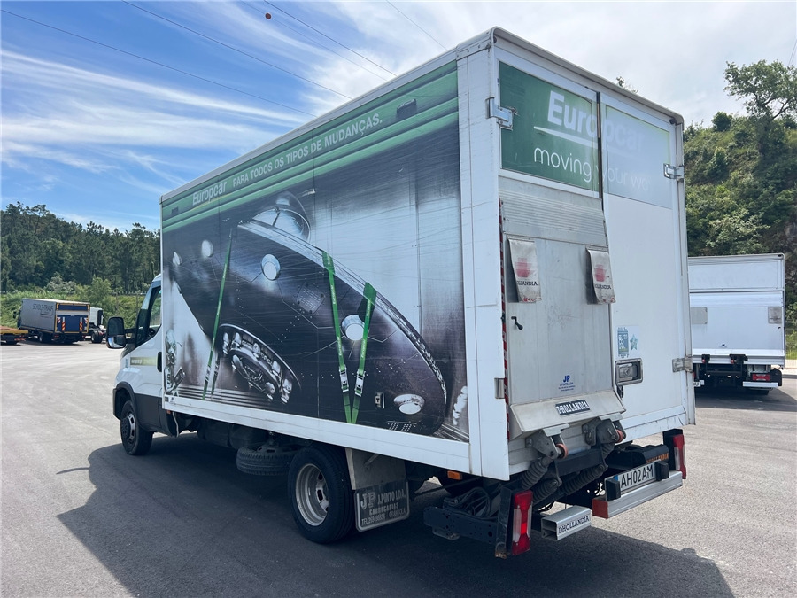Iveco 35C16HA8 - Dodávka skřín: obrázek 4 Iveco 35C16HA8 - Dodávka skřín: obrázek 4