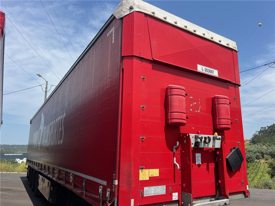 SCHMITZ CARGOBULL SCB-S3T TETO ELEVAR - Plachtový návěs: obrázek 2 SCHMITZ CARGOBULL SCB-S3T TETO ELEVAR - Plachtový návěs: obrázek 2