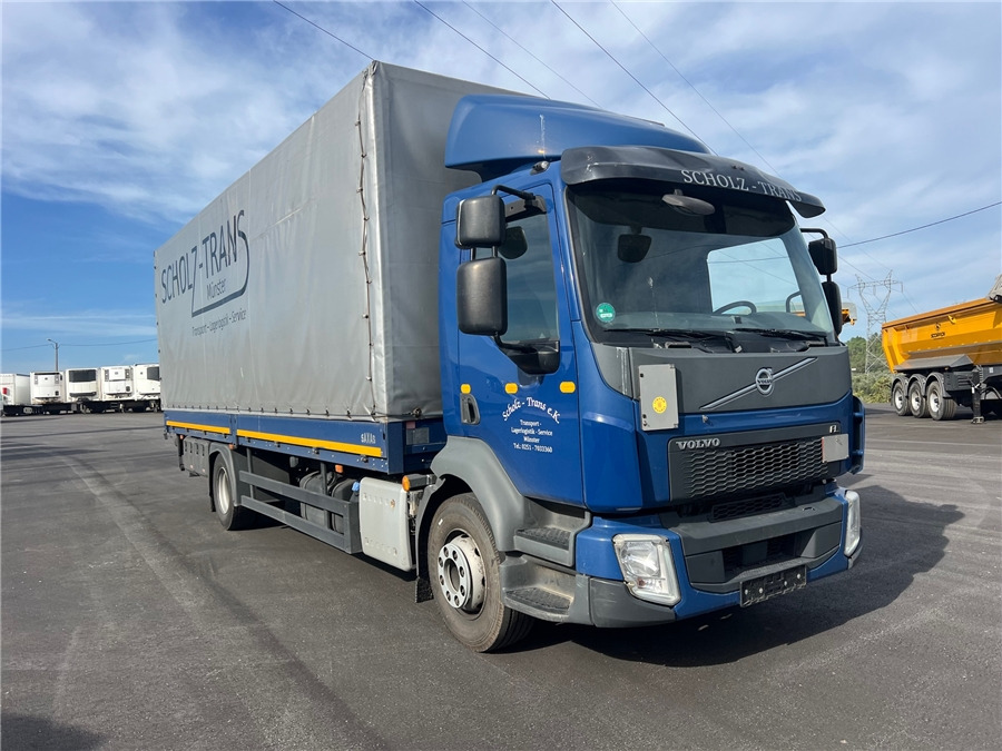 Volvo FL - Plachtový nákladní auto: obrázek 3 Volvo FL - Plachtový nákladní auto: obrázek 3