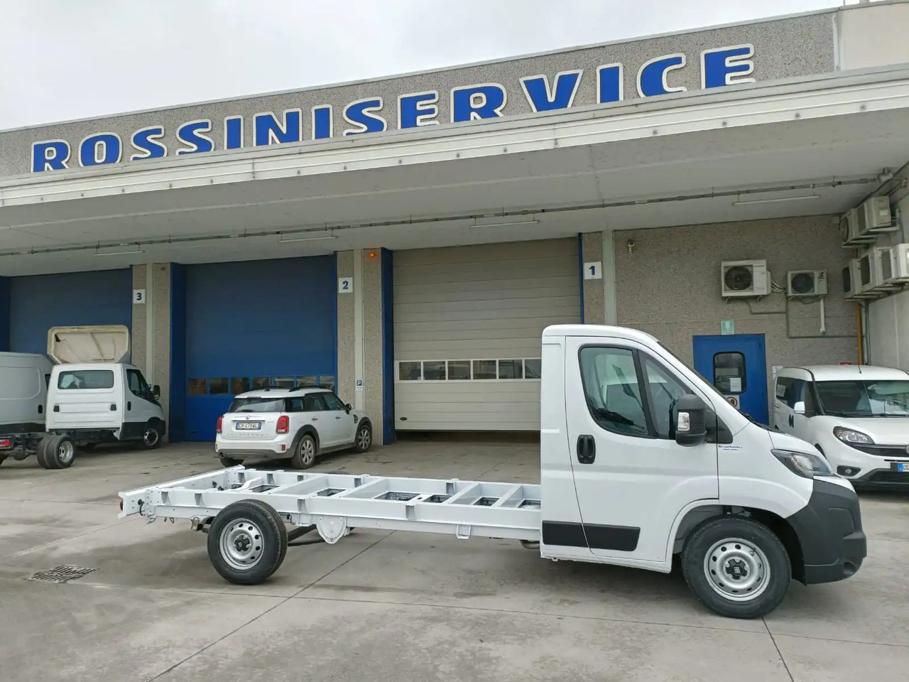 FIAT DUCATO MAXI L4H1 - Dodávka: obrázek 4 FIAT DUCATO MAXI L4H1 - Dodávka: obrázek 4