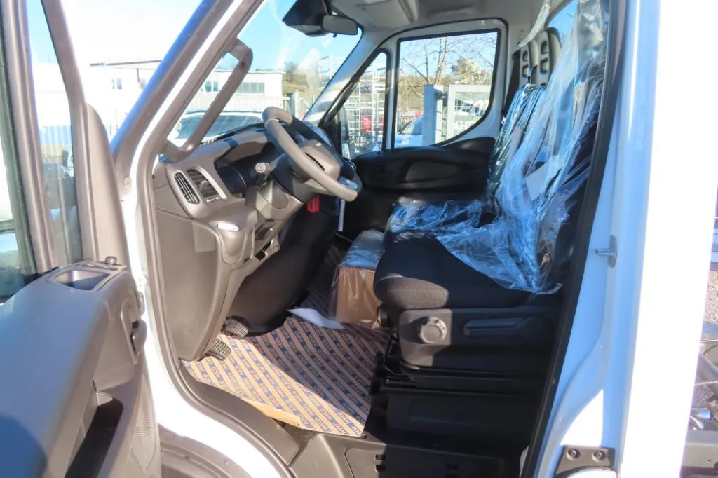 IVECO DAILY 72C18 - Dodávka: obrázek 4 IVECO DAILY 72C18 - Dodávka: obrázek 4