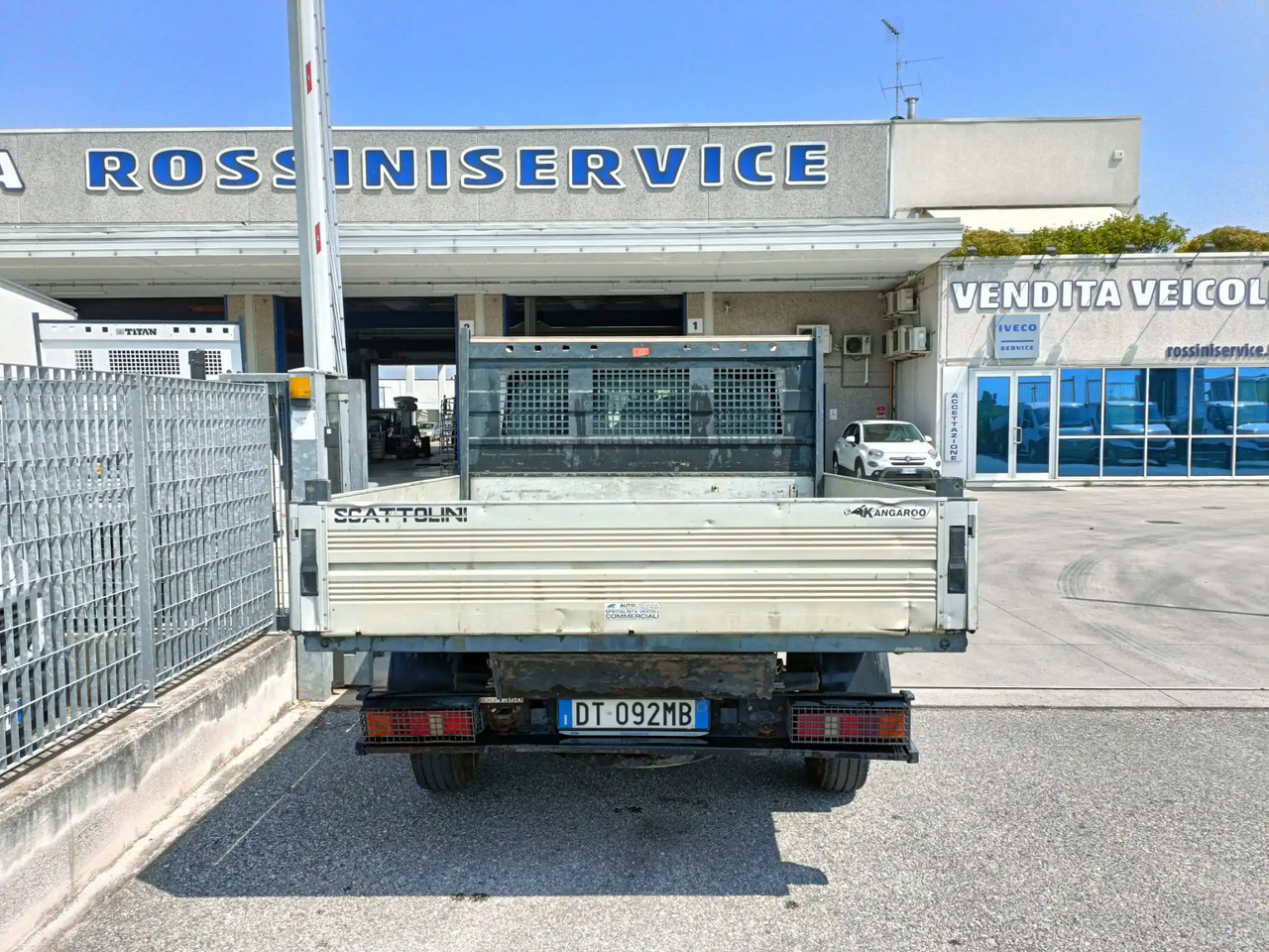 FORD TRANSIT DOPPIA CABINA - Dodávka valník: obrázek 5 FORD TRANSIT DOPPIA CABINA - Dodávka valník: obrázek 5