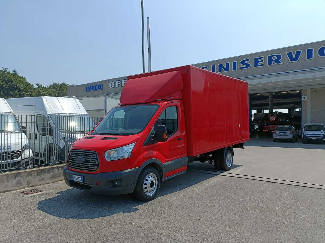 FORD TRANSIT FURGONATO BOX - Dodávka skřín: obrázek 3 FORD TRANSIT FURGONATO BOX - Dodávka skřín: obrázek 3