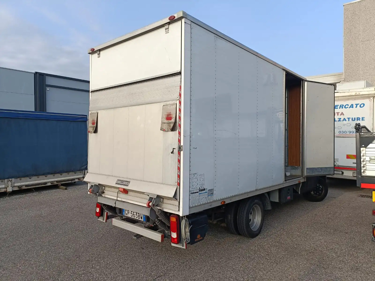 FURGONATO BOX - Skříňová nástavba: obrázek 1 FURGONATO BOX - Skříňová nástavba: obrázek 1