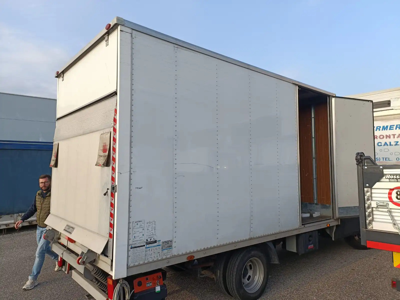 FURGONATO BOX - Skříňová nástavba: obrázek 2 FURGONATO BOX - Skříňová nástavba: obrázek 2