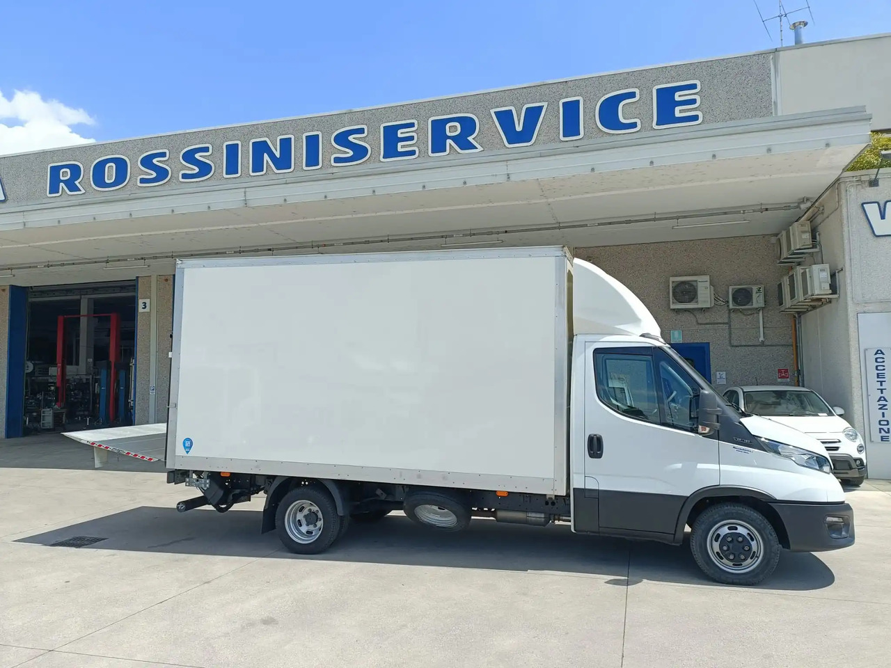 FURGONATURA BOX IDEALE PER IVECO DAILY - Skříňová nástavba: obrázek 2 FURGONATURA BOX IDEALE PER IVECO DAILY - Skříňová nástavba: obrázek 2