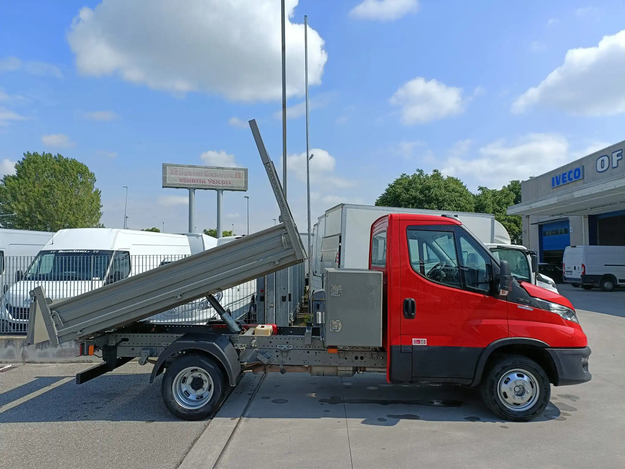 IVECO DAILY 35C12 RIBALTABILE - Dodávka sklápěč: obrázek 4 IVECO DAILY 35C12 RIBALTABILE - Dodávka sklápěč: obrázek 4