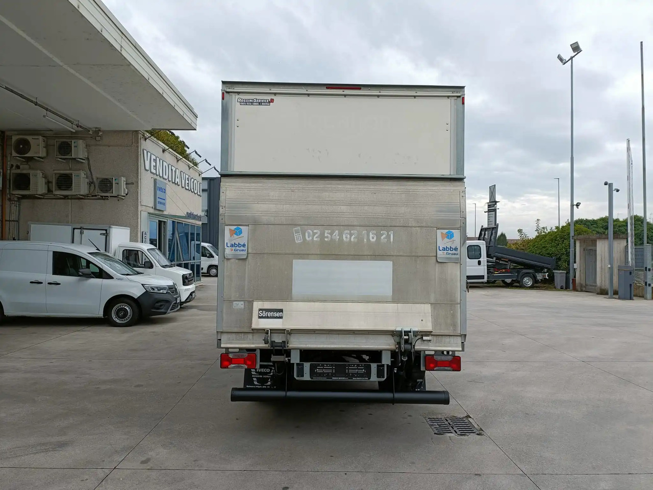 IVECO DAILY 35C16 3.0 - Dodávka skřín: obrázek 5 IVECO DAILY 35C16 3.0 - Dodávka skřín: obrázek 5