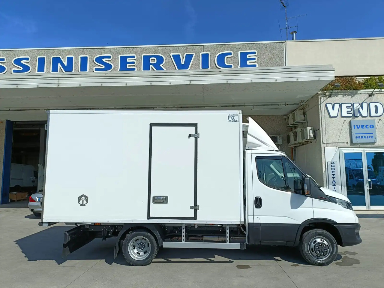 IVECO DAILY 35C18 FRCX 10/2025 - Chladící dodávka: obrázek 4 IVECO DAILY 35C18 FRCX 10/2025 - Chladící dodávka: obrázek 4