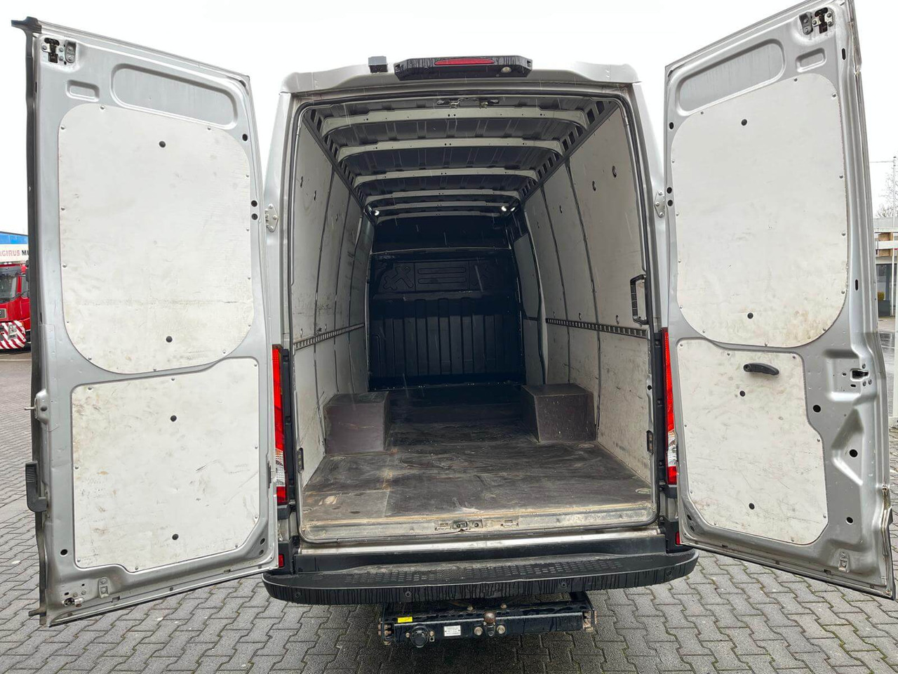 IVECO DAILY 35C18P FURGONE STANDARD - Furgon: obrázek 2 IVECO DAILY 35C18P FURGONE STANDARD - Furgon: obrázek 2