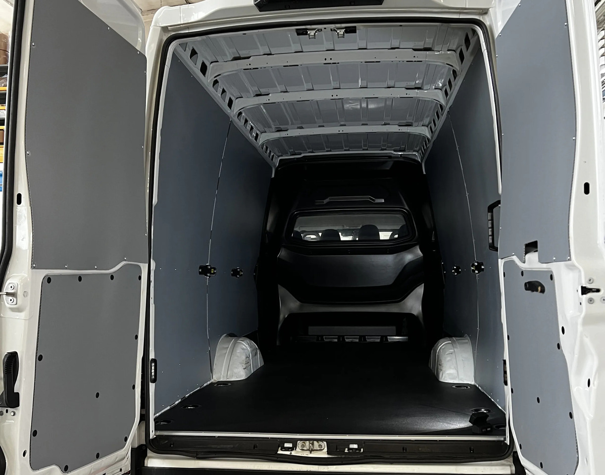 IVECO DAILY 35S16 V - Minibus, Mikrobus: obrázek 3 IVECO DAILY 35S16 V - Minibus, Mikrobus: obrázek 3