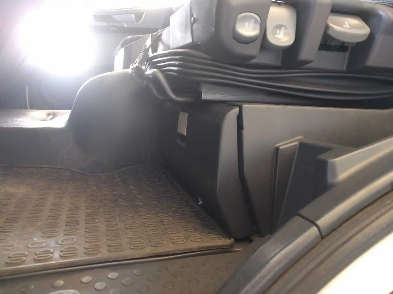 Skříňový nákladní auto IVECO EUROCARGO 120E18: obrázek 14