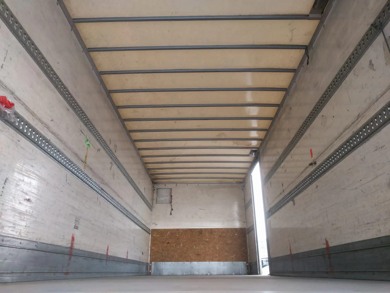 Skříňový nákladní auto IVECO EUROCARGO 120E18: obrázek 7