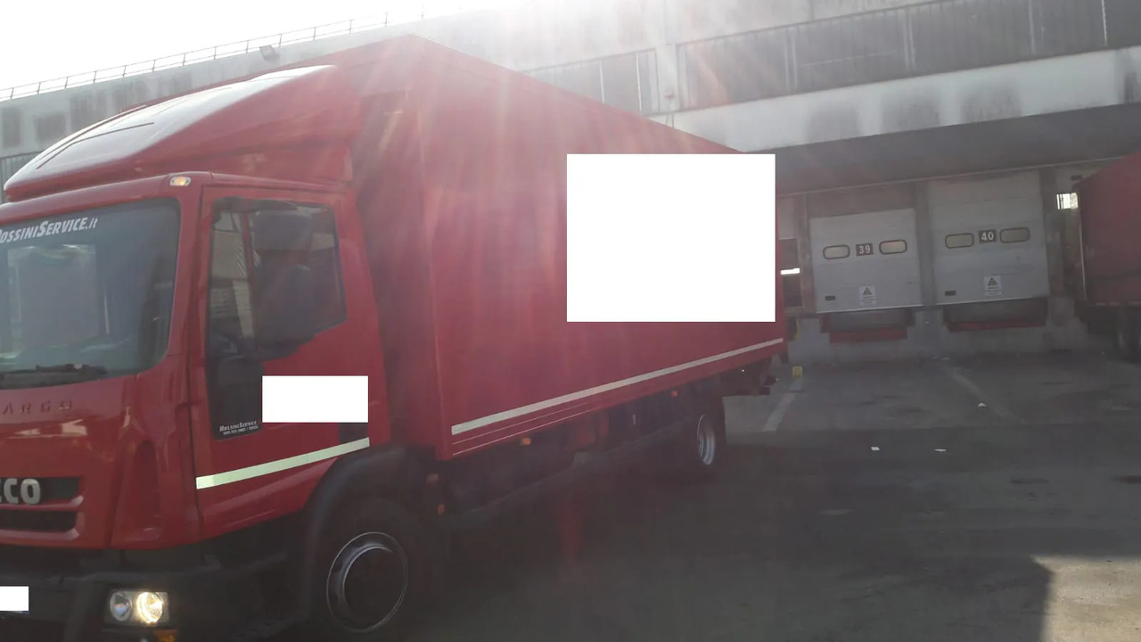 IVECO EUROCARGO 120E18 - Skříňový nákladní auto: obrázek 3 IVECO EUROCARGO 120E18 - Skříňový nákladní auto: obrázek 3