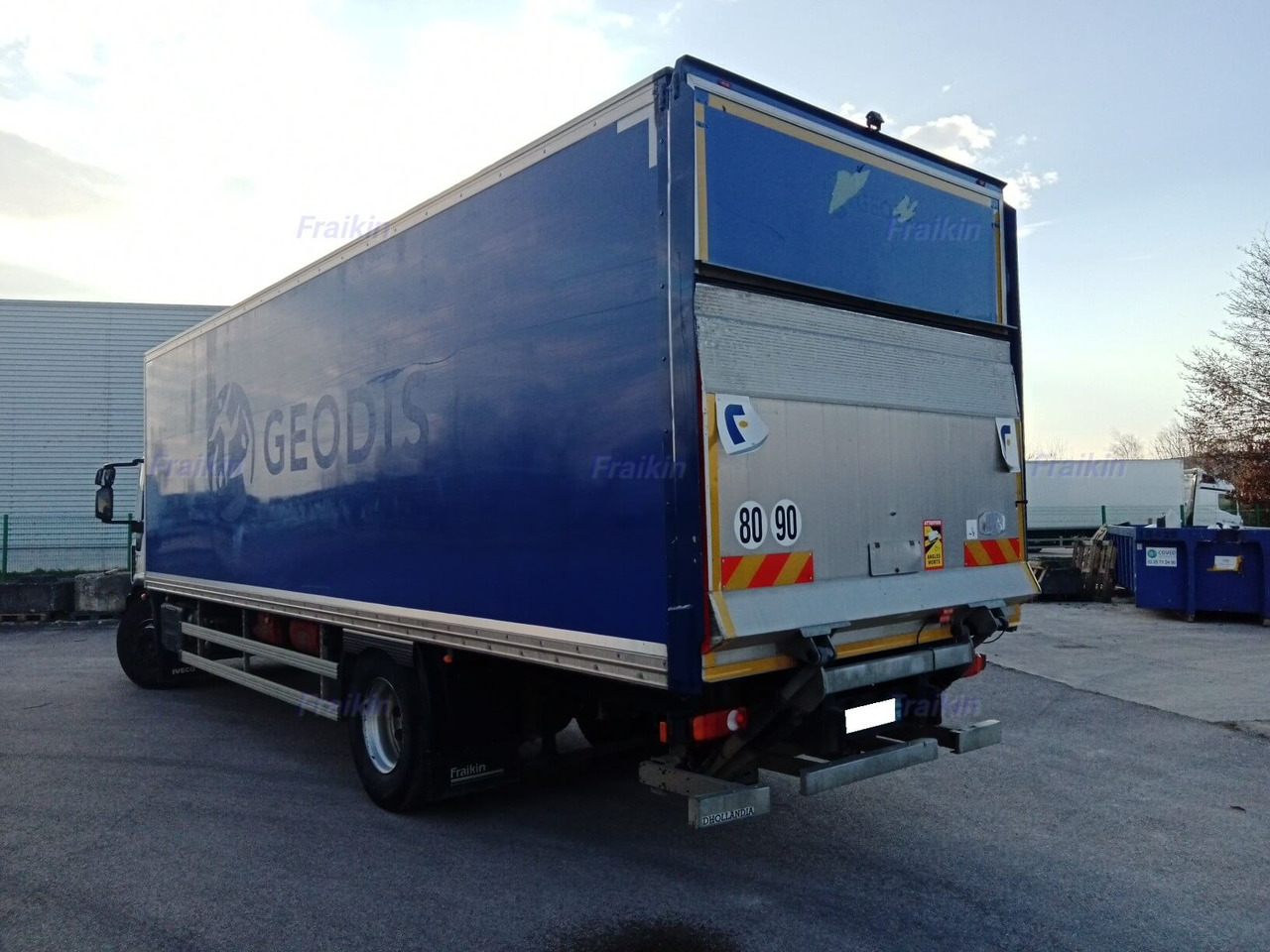 IVECO EUROCARGO 180EL28P - Skříňový nákladní auto: obrázek 2 IVECO EUROCARGO 180EL28P - Skříňový nákladní auto: obrázek 2