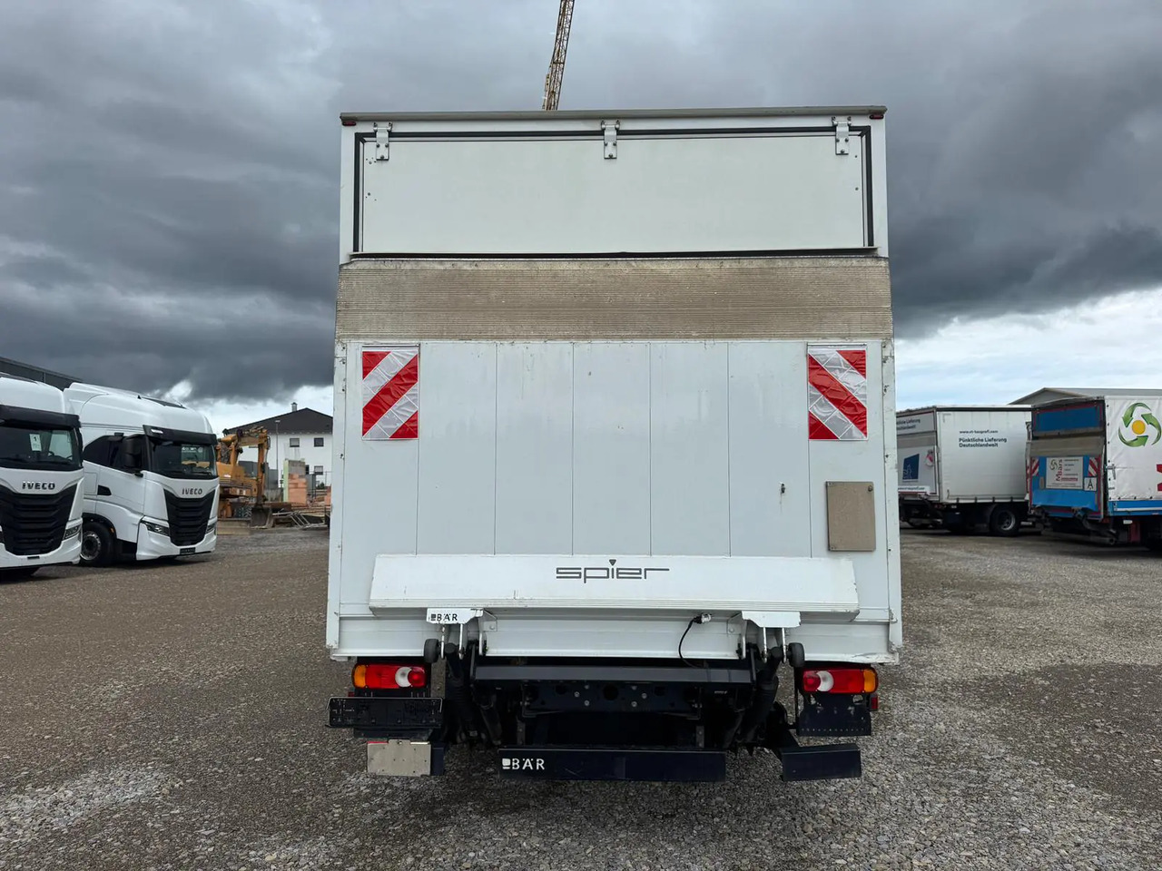 IVECO EUROCARGO 75E19P - Skříňový nákladní auto: obrázek 3 IVECO EUROCARGO 75E19P - Skříňový nákladní auto: obrázek 3