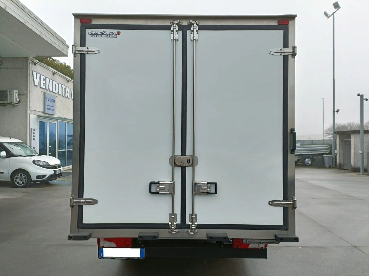 MERCEDES BENZ SPRINTER 415 150 CV - Chladící dodávka: obrázek 5 MERCEDES BENZ SPRINTER 415 150 CV - Chladící dodávka: obrázek 5