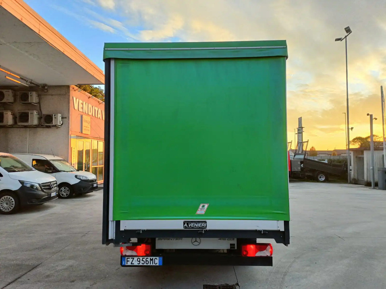 MERCEDES BENZ SPRINTER 416 160 CV - Plachtová dodávka: obrázek 3 MERCEDES BENZ SPRINTER 416 160 CV - Plachtová dodávka: obrázek 3