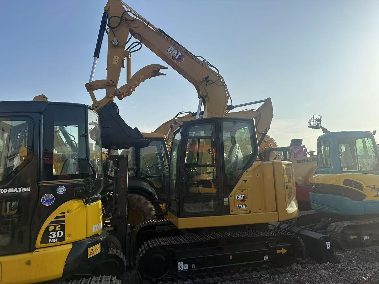 Caterpillar 307.5 - Pásové rýpadlo: obrázek 4 Caterpillar 307.5 - Pásové rýpadlo: obrázek 4