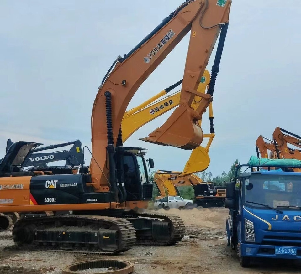 Caterpillar 330D - Pásové rýpadlo: obrázek 2 Caterpillar 330D - Pásové rýpadlo: obrázek 2