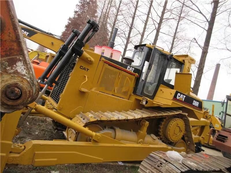 Caterpillar D8R - Buldozer: obrázek 1 Caterpillar D8R - Buldozer: obrázek 1