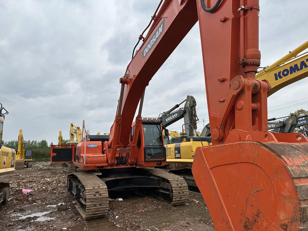 Doosan DH420 - Pásové rýpadlo: obrázek 1 Doosan DH420 - Pásové rýpadlo: obrázek 1
