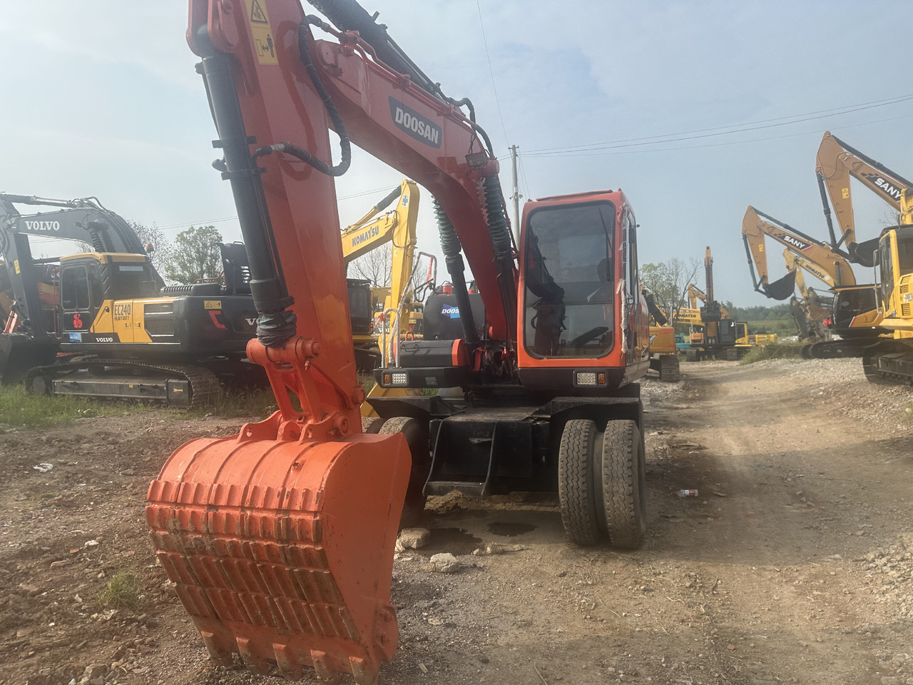 Doosan DX150W-9C - Kolesové rýpadlo: obrázek 5 Doosan DX150W-9C - Kolesové rýpadlo: obrázek 5