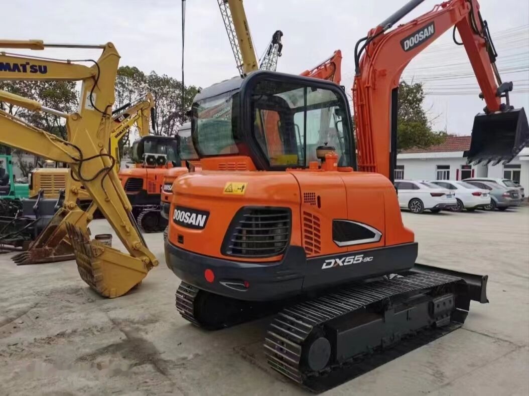 Doosan DX55 - Pásové rýpadlo: obrázek 5 Doosan DX55 - Pásové rýpadlo: obrázek 5