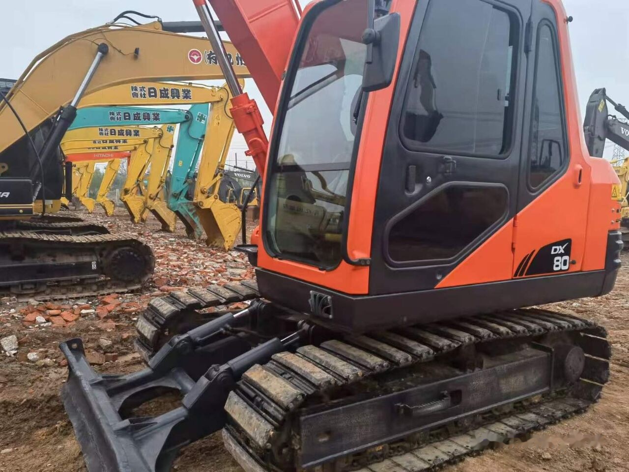 Doosan DX80 - Pásové rýpadlo: obrázek 4 Doosan DX80 - Pásové rýpadlo: obrázek 4